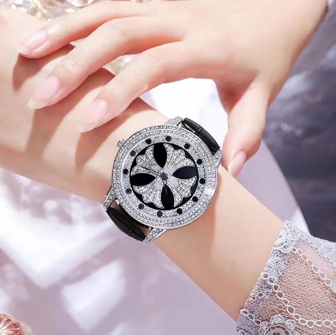 New Luxurious Design Watch for Men & Women  Unisex Watch  Quartz  New Luxury Design