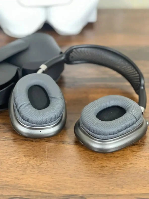 Apple AirPods Max – Wireless Over-Ear Headphones with Active Noise Cancellation